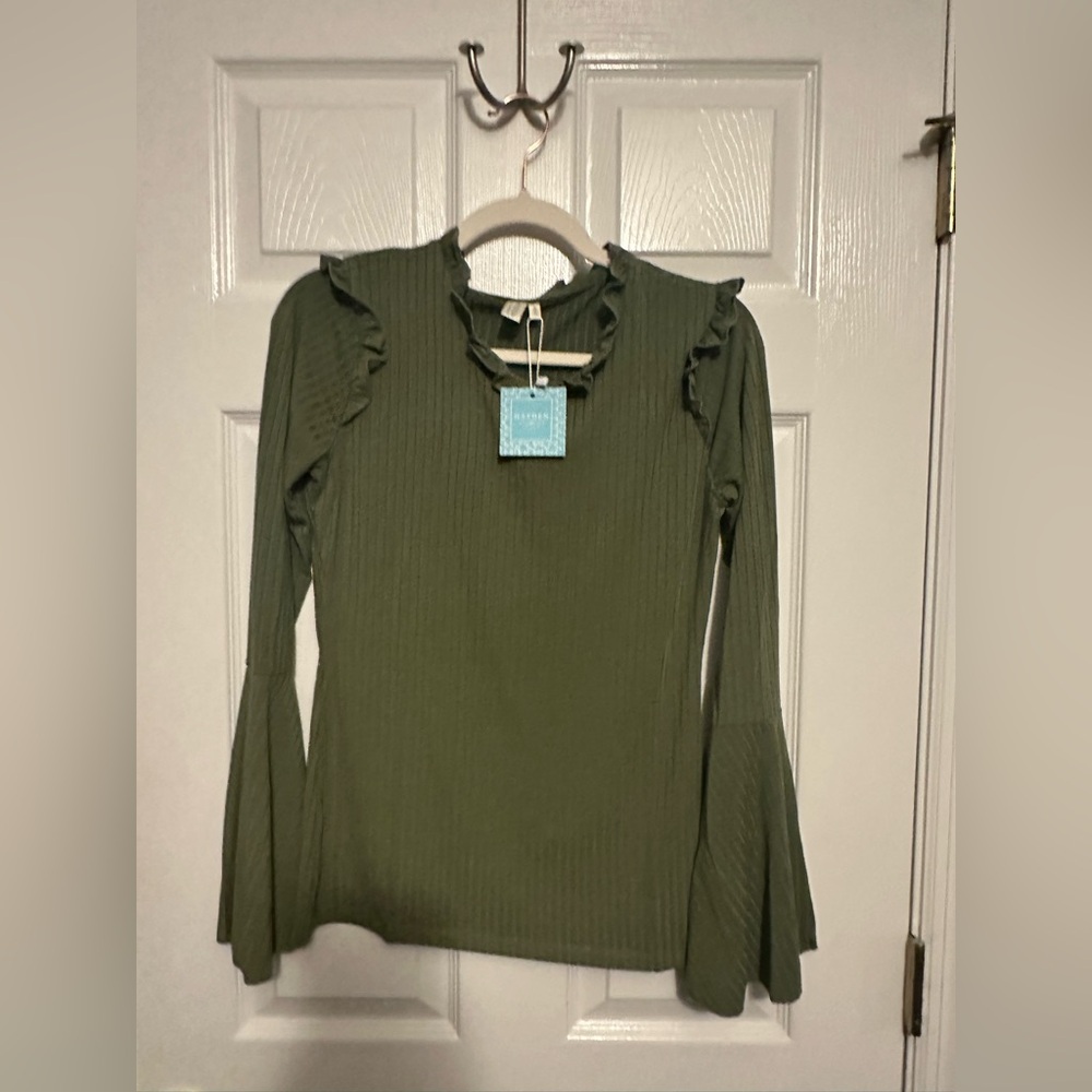 NWT Hayden Olive Ruffle Sleeve Knit Blouse